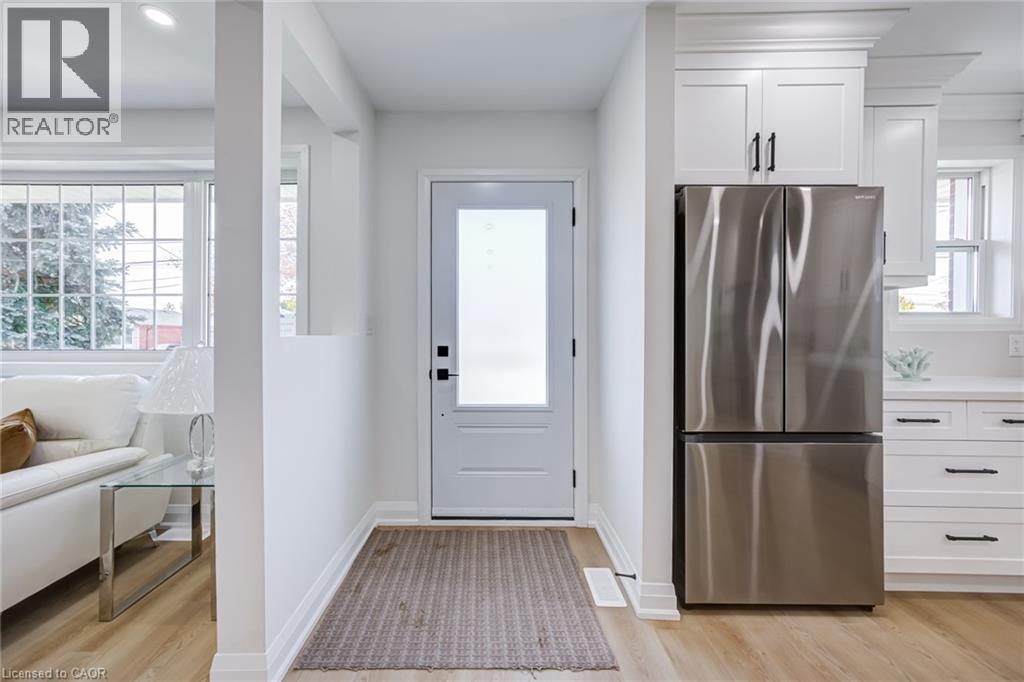 387 East 19th Street Unit# Upper, Hamilton, Ontario  L9A 4S9 - Photo 7 - 40874341