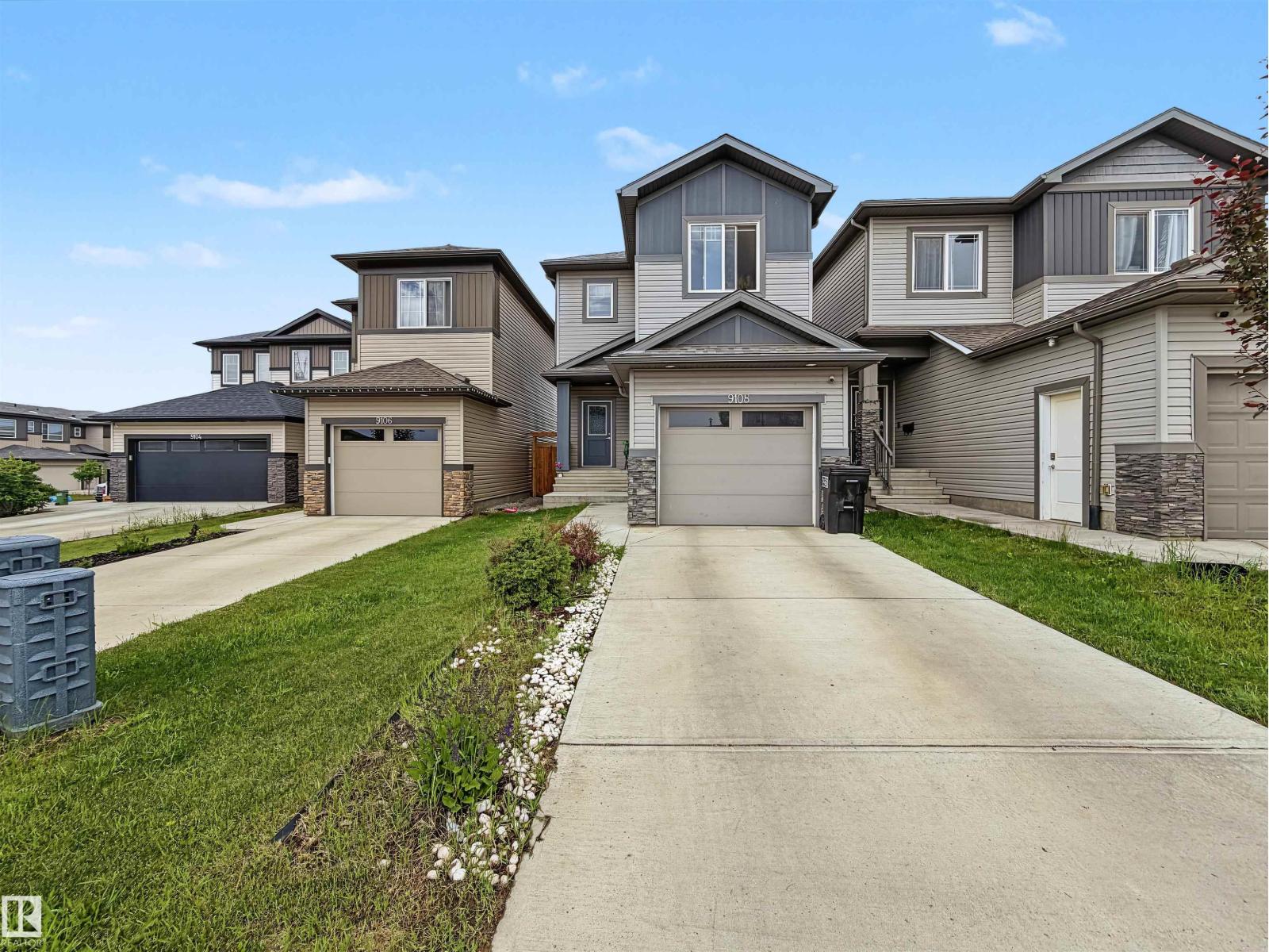 9108 Cooper CR SW