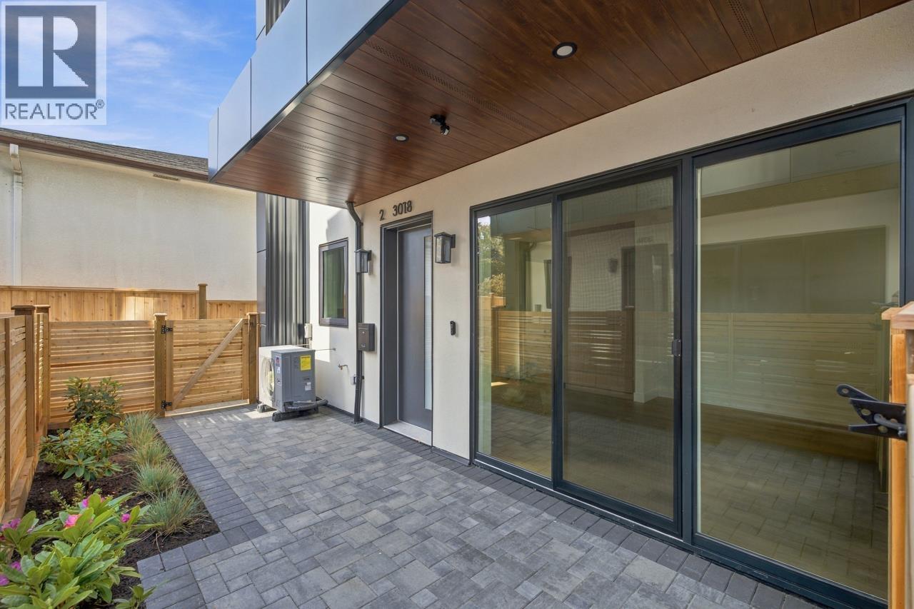 2 3018 E 19th Avenue, Vancouver, British Columbia  V5M 2S9 - Photo 4 - R3178780