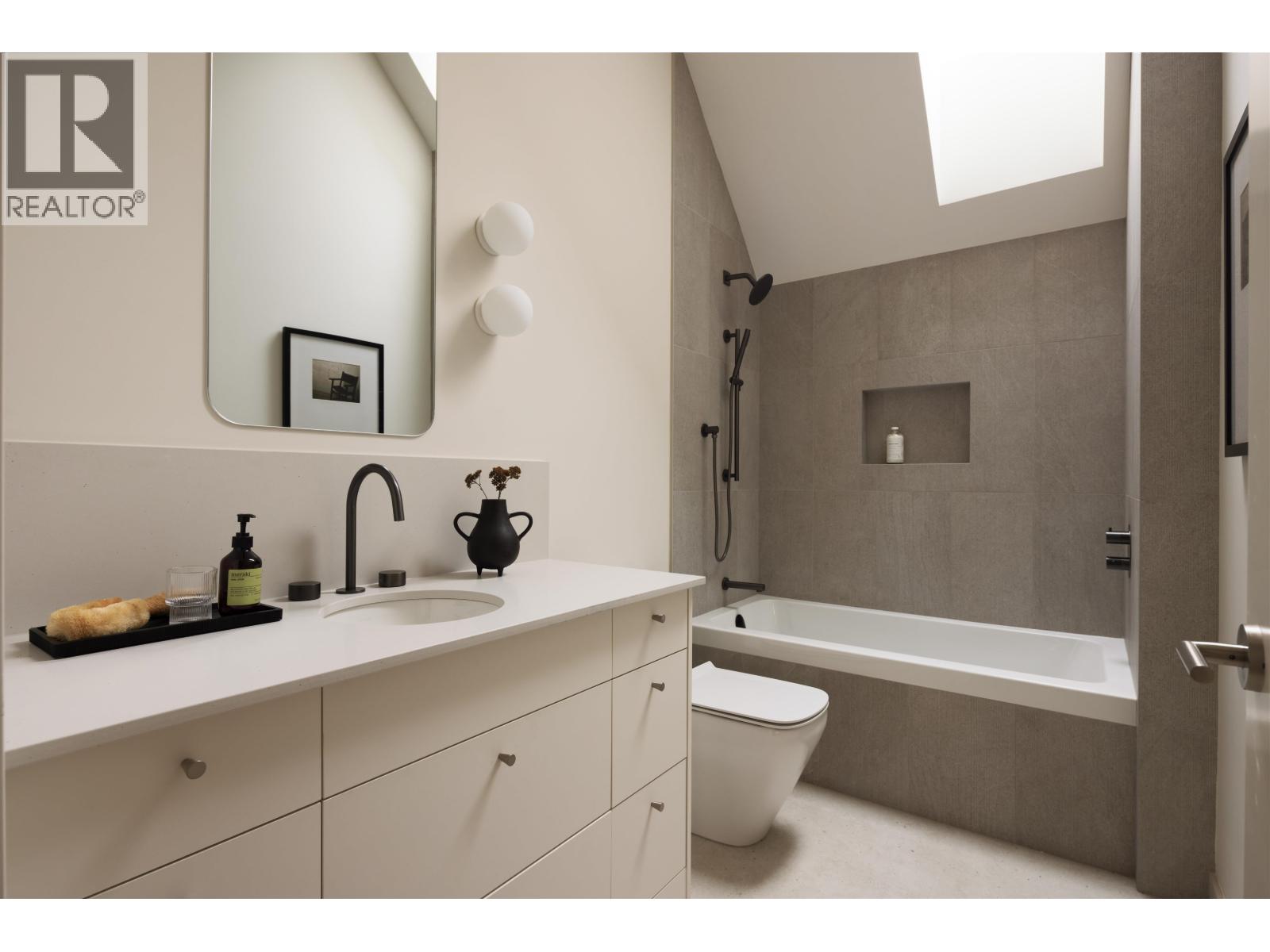 1 3351 W 13th Avenue, Vancouver, British Columbia  V6R 2R8 - Photo 33 - R3178787