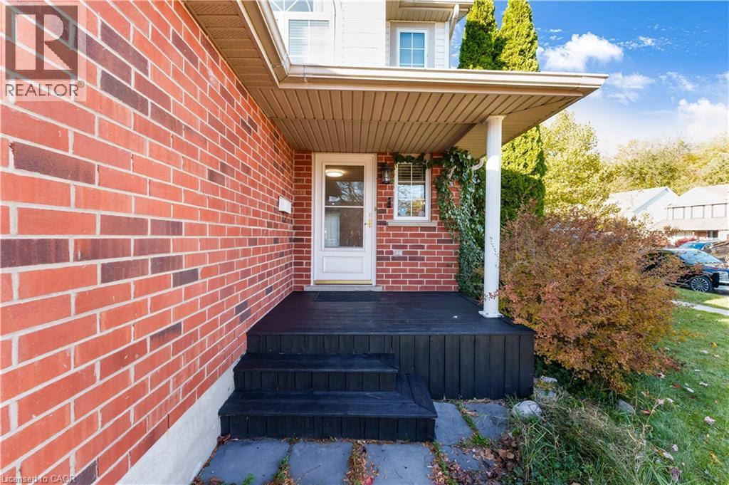 Detached for sale at 130 Cotton Grass Street, Laurentian West, Kitchener, Ontario, photo 3
