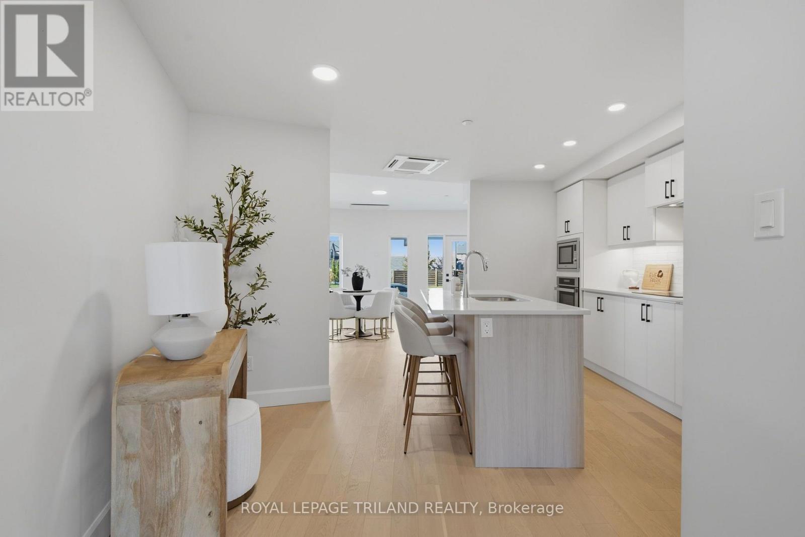 B117 - 2082 Lumen Drive, London South, Ontario  N6K 0L3 - Photo 4 - X14121252