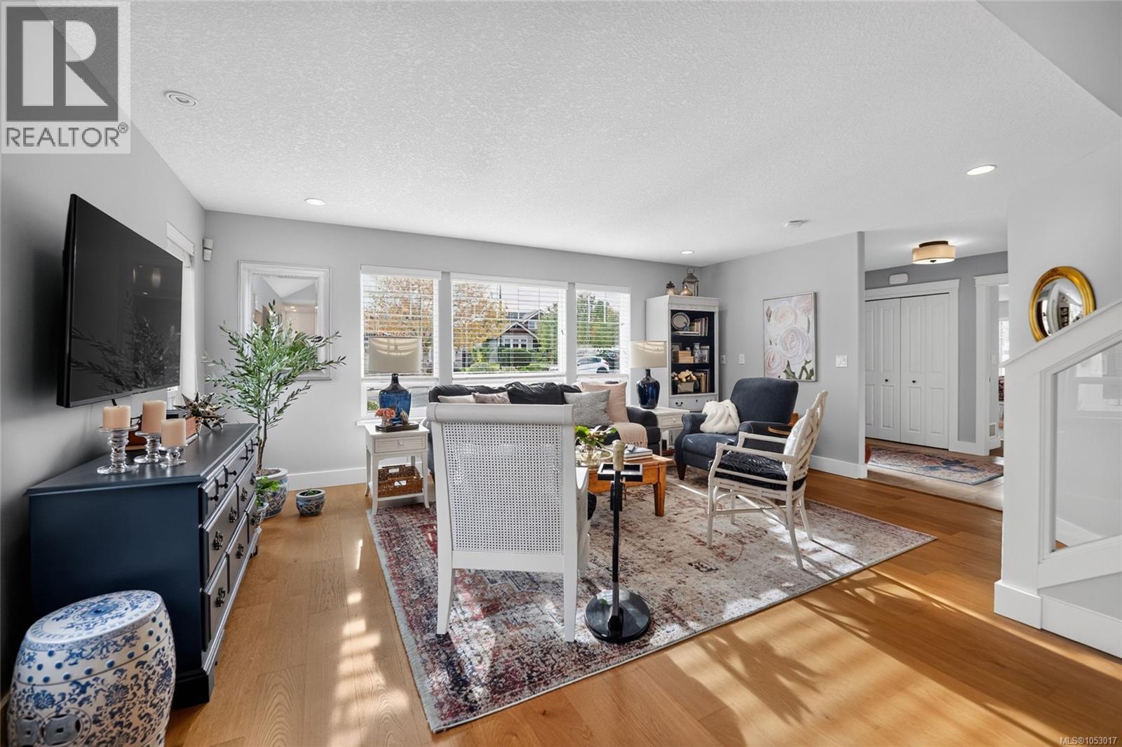294 Crabapple Cres