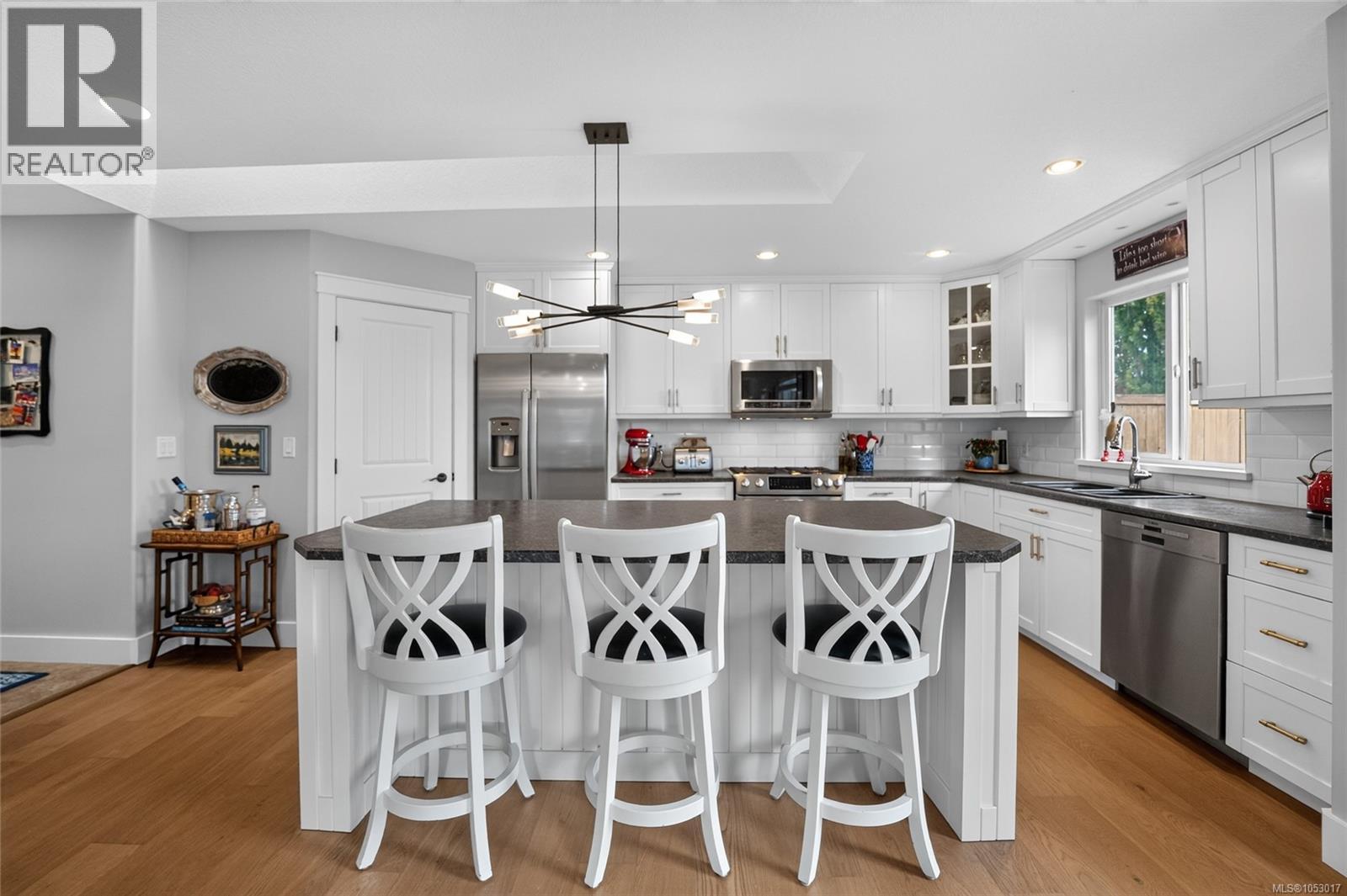 294 Crabapple Cres