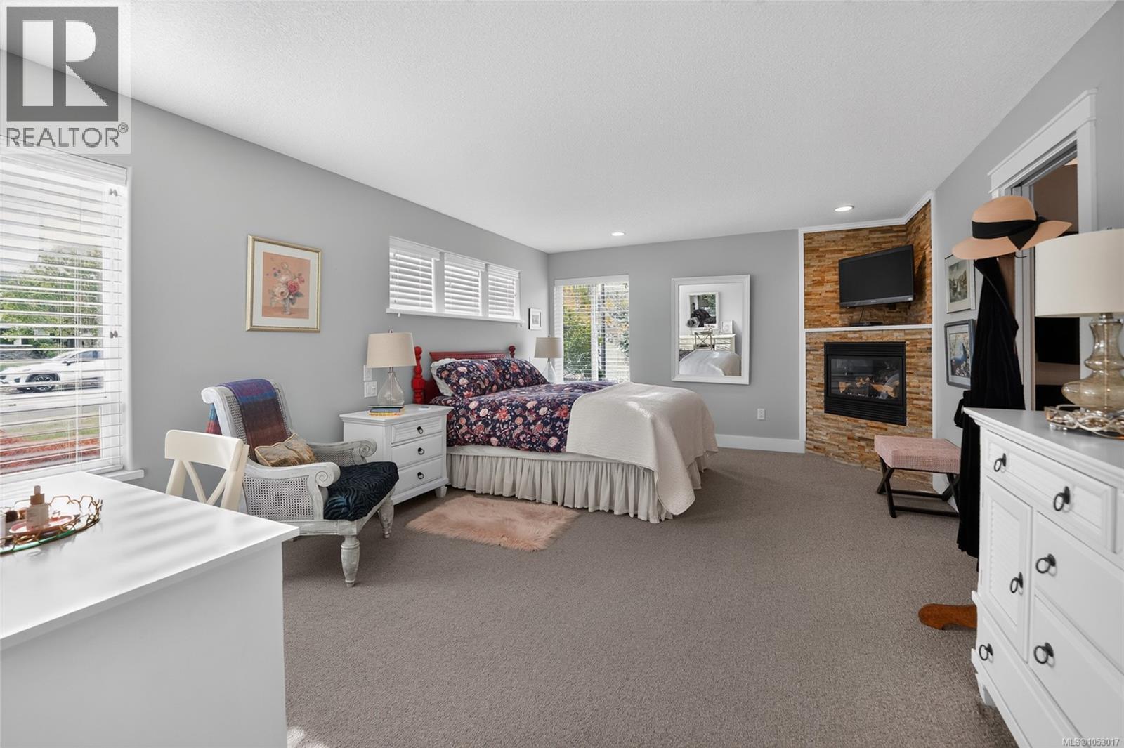 294 Crabapple Cres