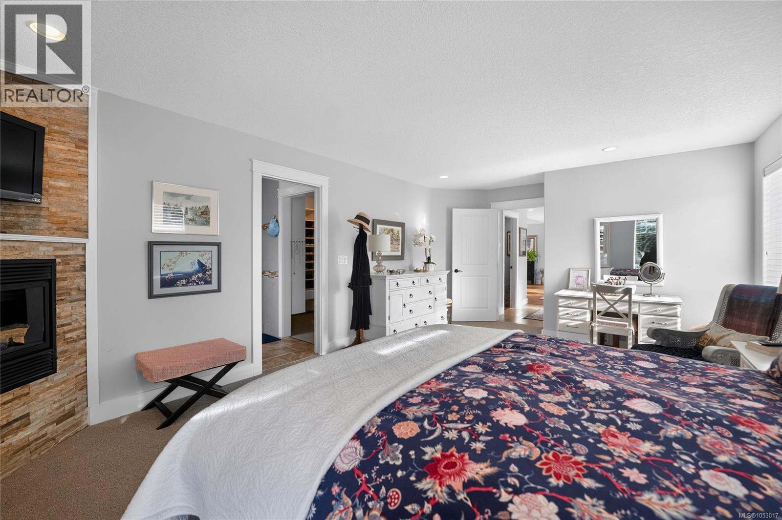 294 Crabapple Cres