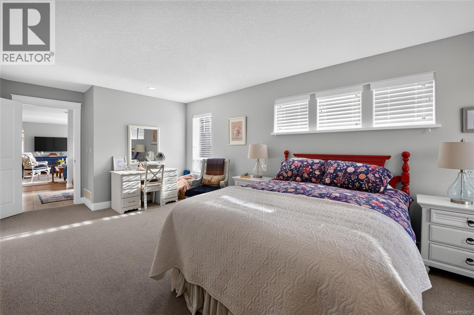 294 Crabapple Cres