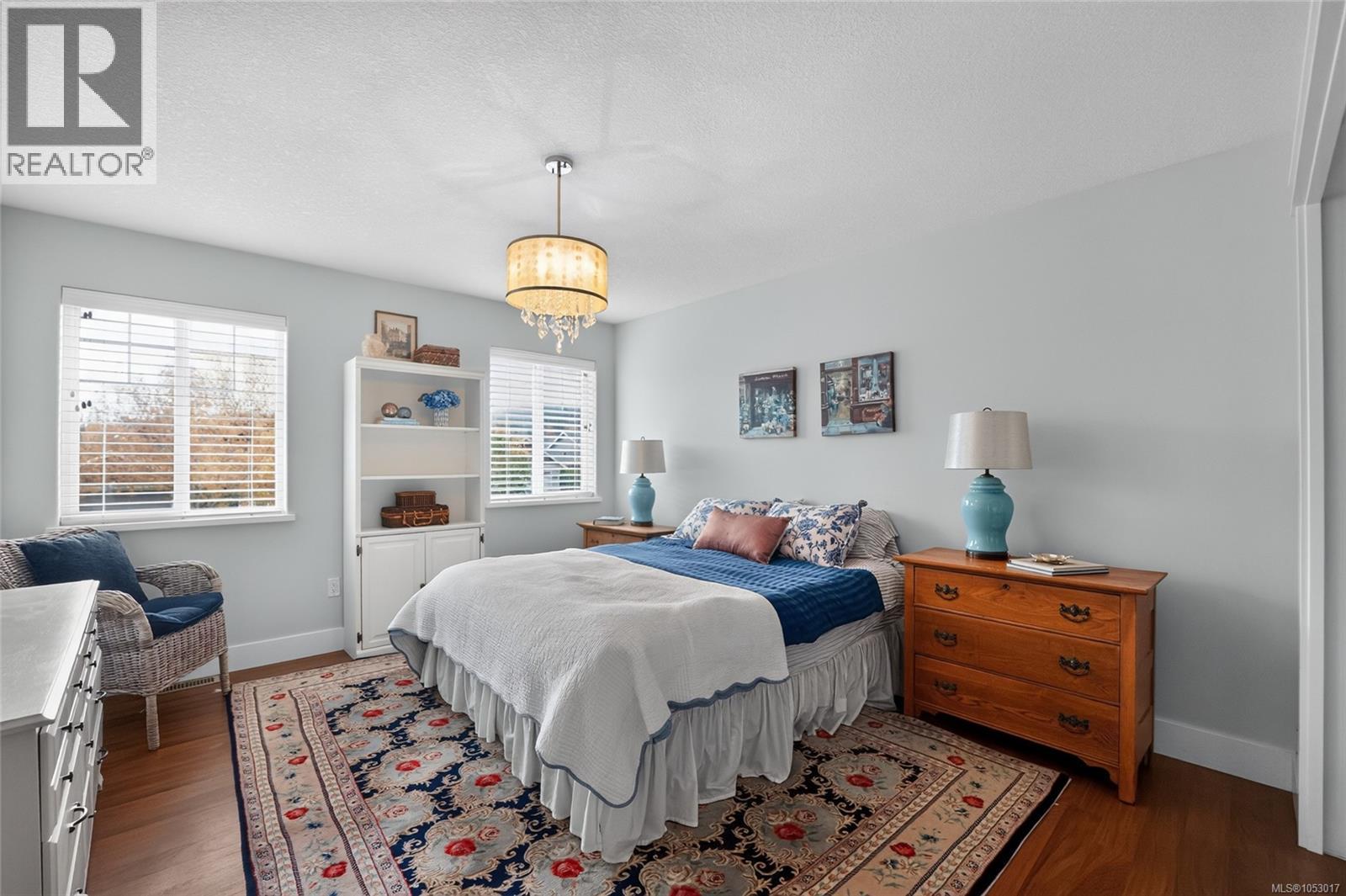 294 Crabapple Cres