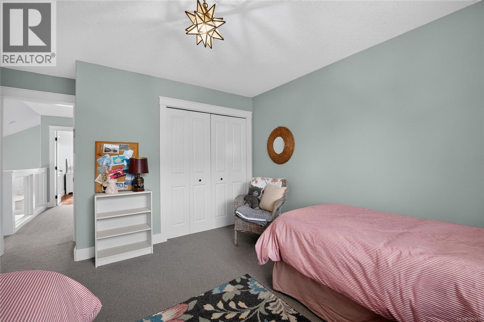 294 Crabapple Cres