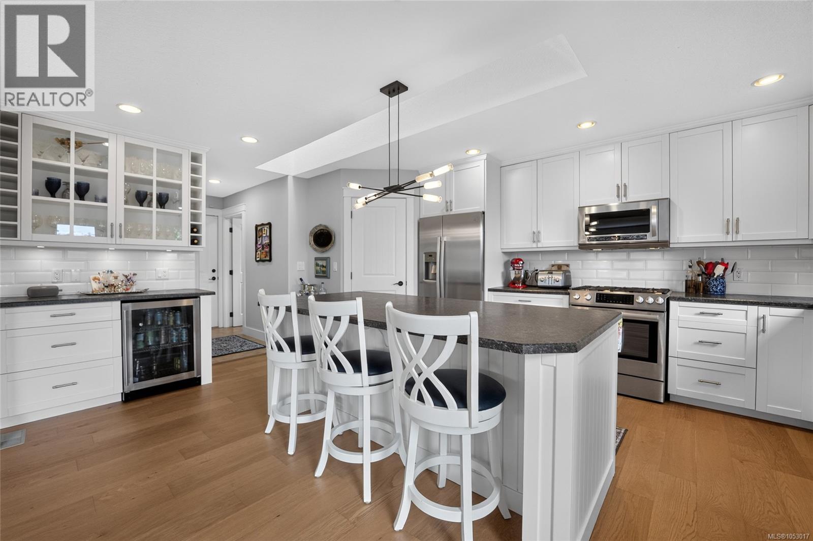 294 Crabapple Cres