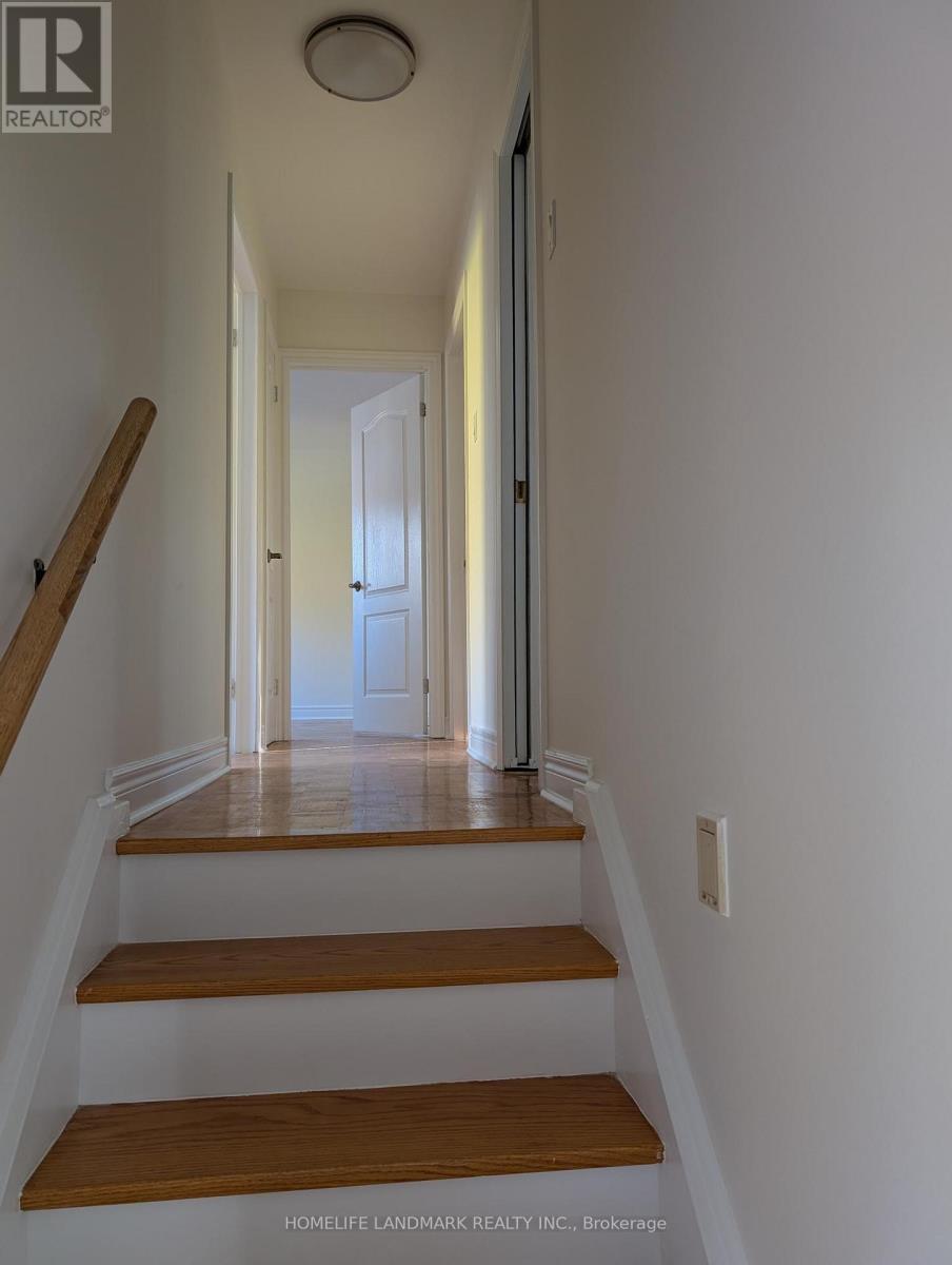 77 Parkway Avenue, Markham (Markham Village), Ontario  L3P 2H1 - Photo 5 - N14121204