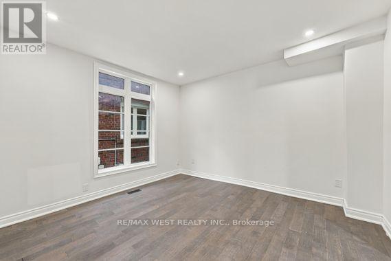 Main - 181 Cedric Avenue, Toronto, Ontario  M6C 3X7 - Photo 10 - C14114452