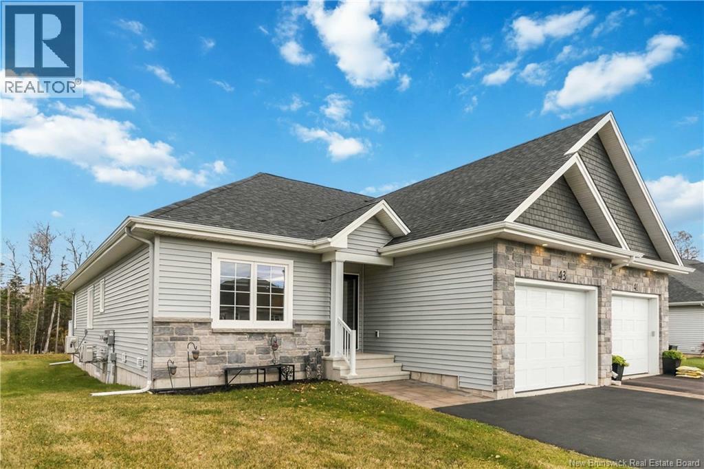 43 Delpech Court, Moncton, New Brunswick  E1G 1X7 - Photo 2 - NB150362