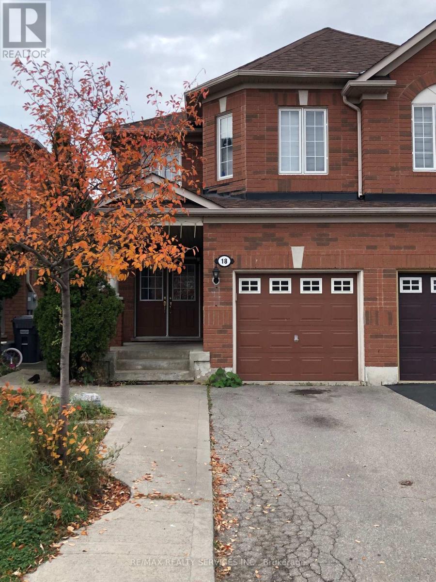18 Herdwick Street, Brampton, Ontario  L6S 6L7 - Photo 2 - W14120632