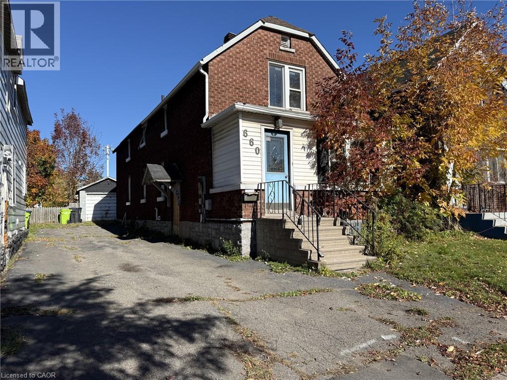 660 Queen Street, Sault Ste. Marie, Ontario  P6A 1A9 - Photo 3 - 40874372
