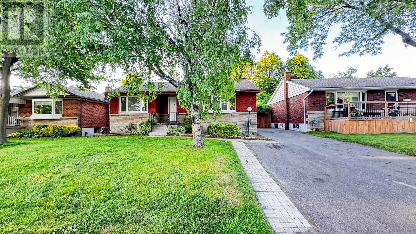 7 Hardale Crescent, Hamilton, Ontario  L8T 1X7 - Photo 2 - X14121264