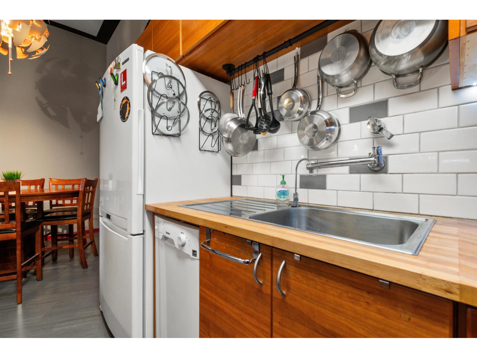 213 46210 CHILLIWACK CENTRAL ROAD|Chilliwack Proper South