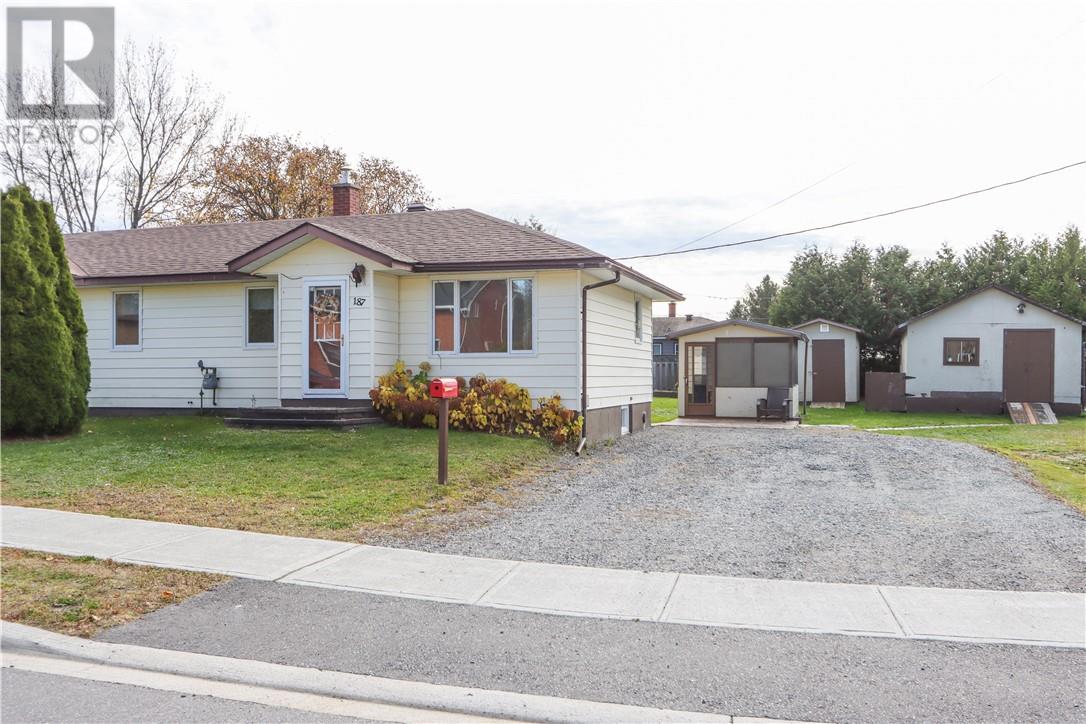 187 Ninth Avenue, Lively, Ontario
