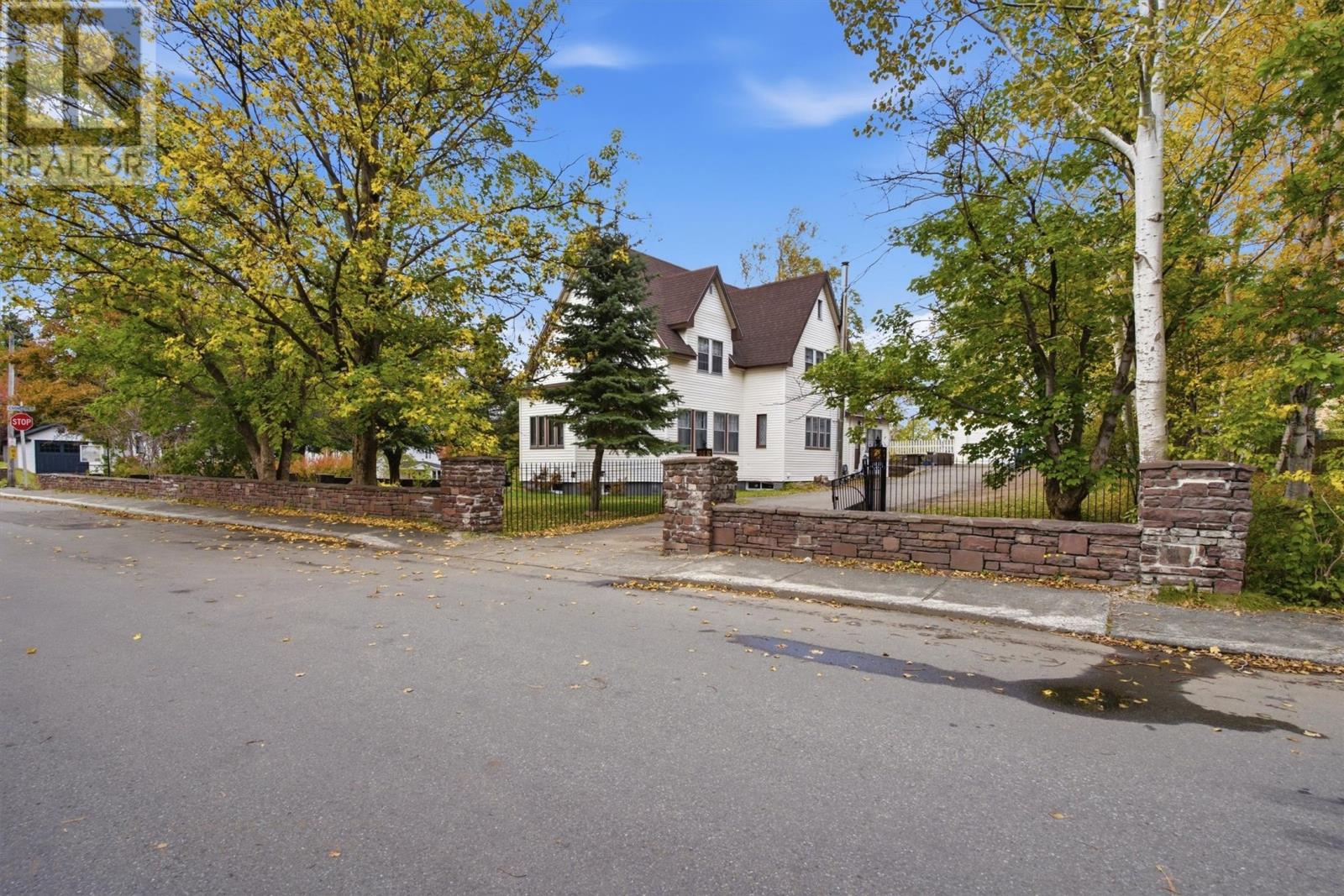 1 Hill Road, Grand Falls-Windsor