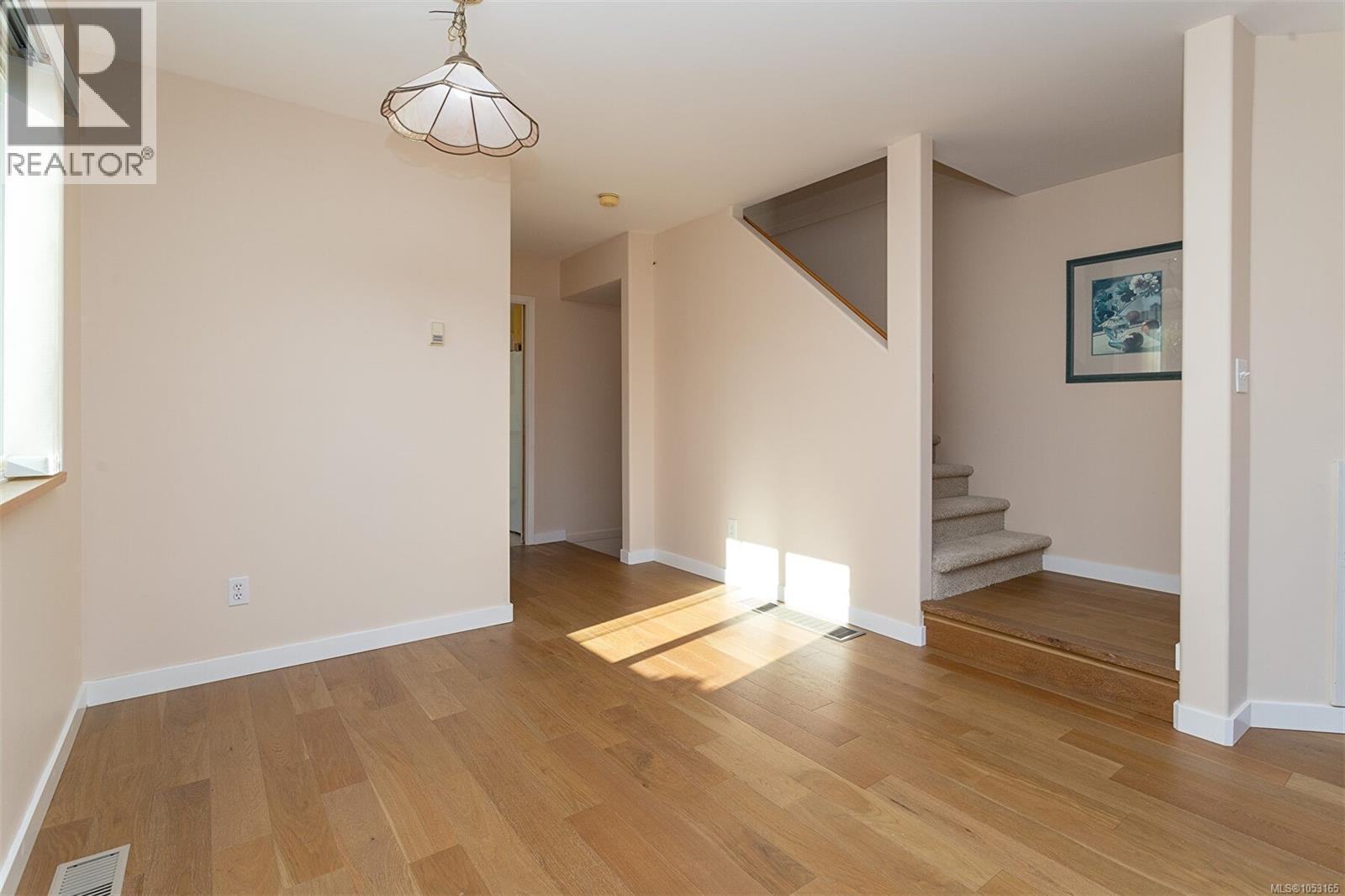 3150 Washington Ave, Victoria, British Columbia  V9A 1P6 - Photo 7 - 1053165