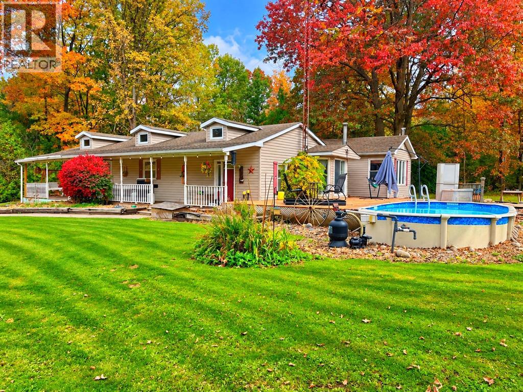 5054 Forest Road, Warwick-Watford, Ontario  N0M 2S0 - Photo 2 - 26026421