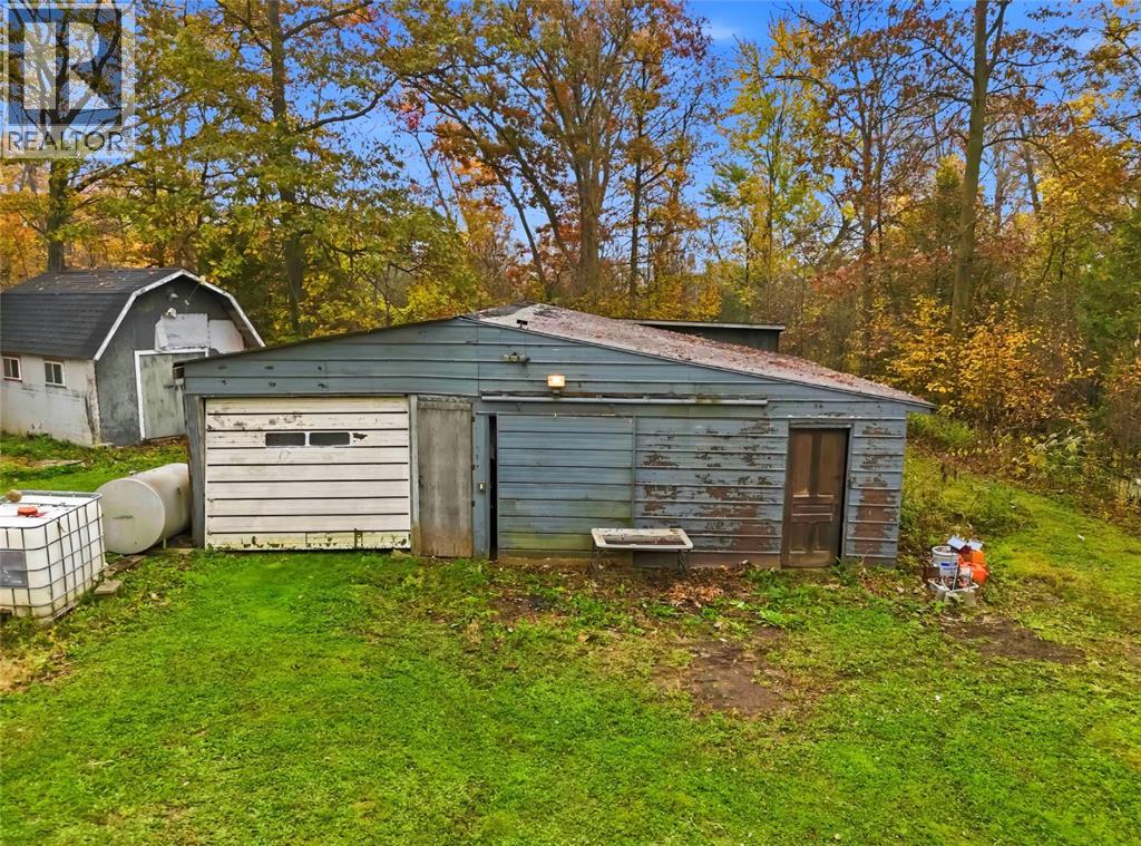 5054 Forest Road, Warwick-Watford, Ontario  N0M 2S0 - Photo 34 - 26026421