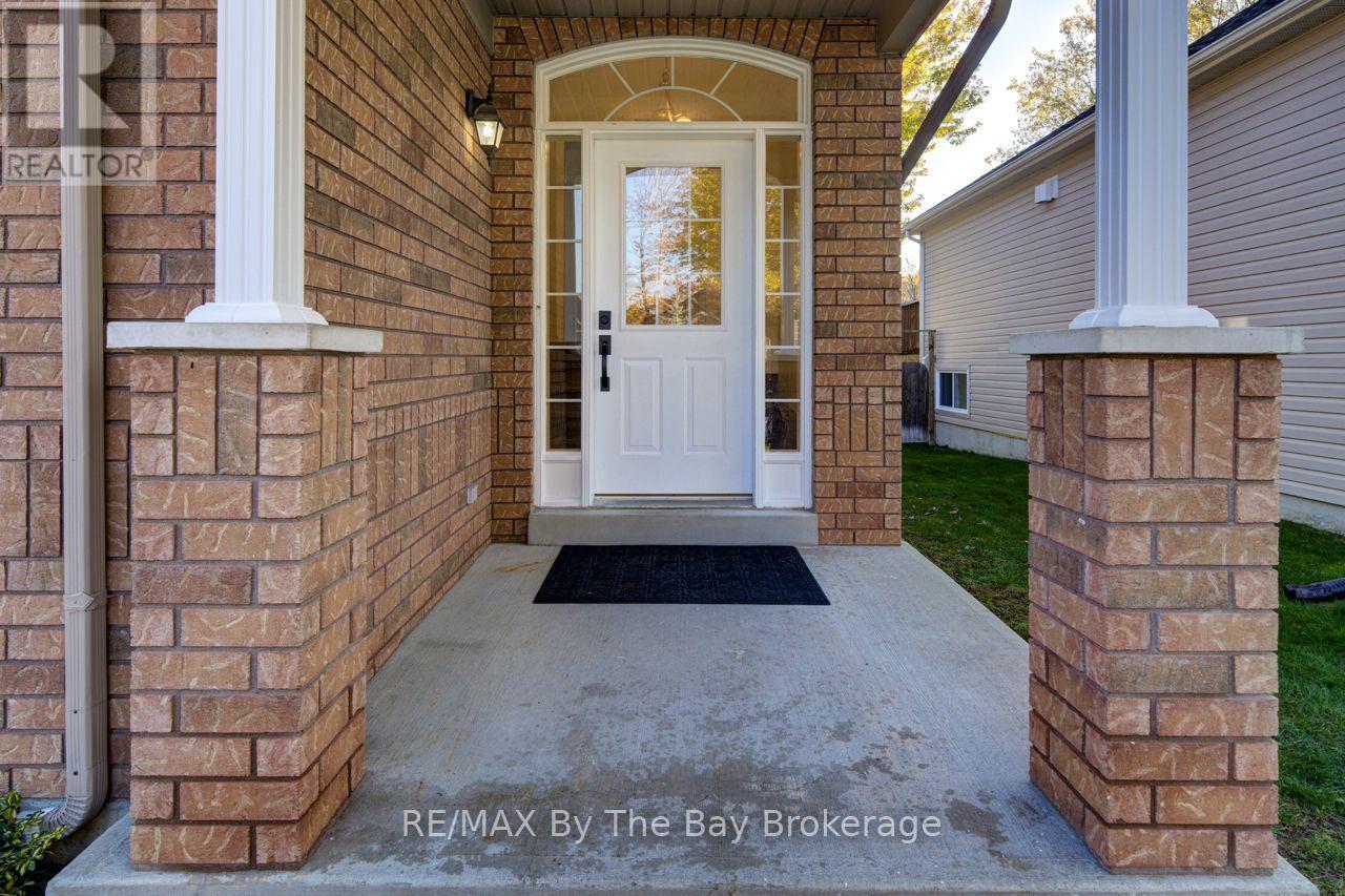 65 Rose Valley Way, Wasaga Beach, Ontario  L9Z 3C4 - Photo 3 - S14121480