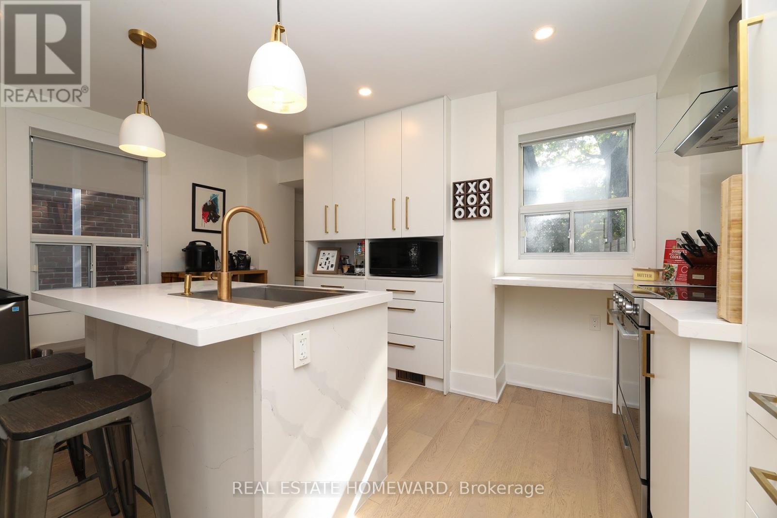 31 Woodrow Avenue, Toronto, Ontario  M4C 1G5 - Photo 10 - E14121398