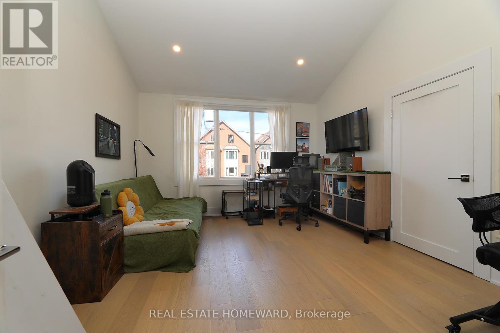 31 Woodrow Avenue, Toronto, Ontario  M4C 1G5 - Photo 16 - E14121398
