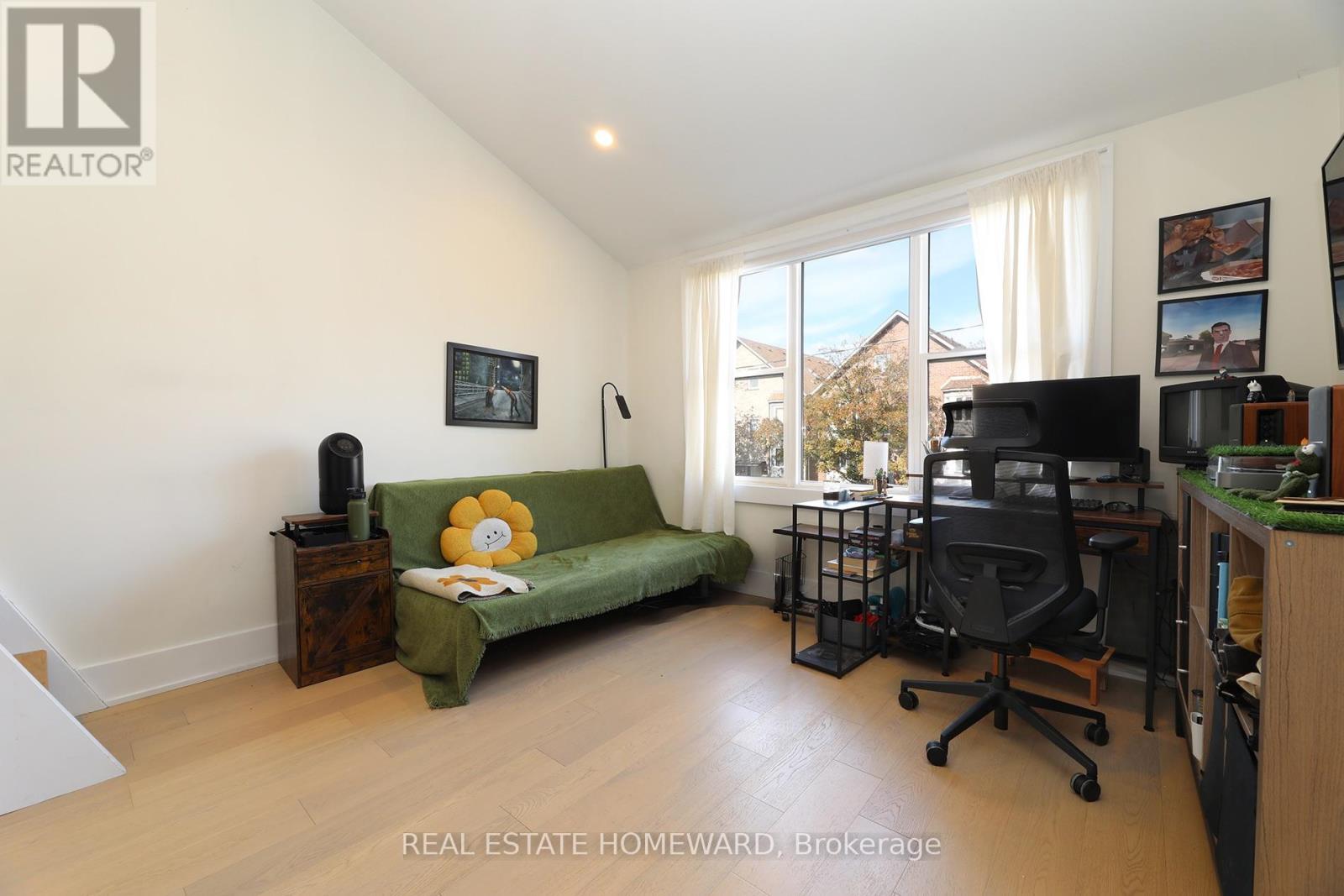 31 Woodrow Avenue, Toronto, Ontario  M4C 1G5 - Photo 17 - E14121398
