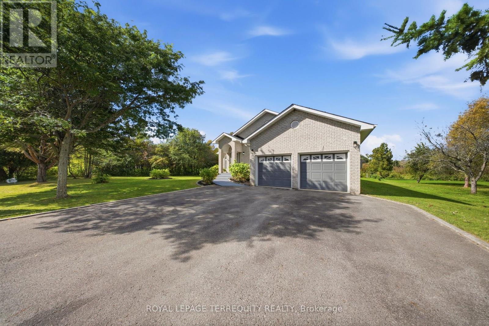 29 Ontoro Boulevard, Ajax (South East), Ontario  L1Z 1X6 - Photo 3 - E14121534