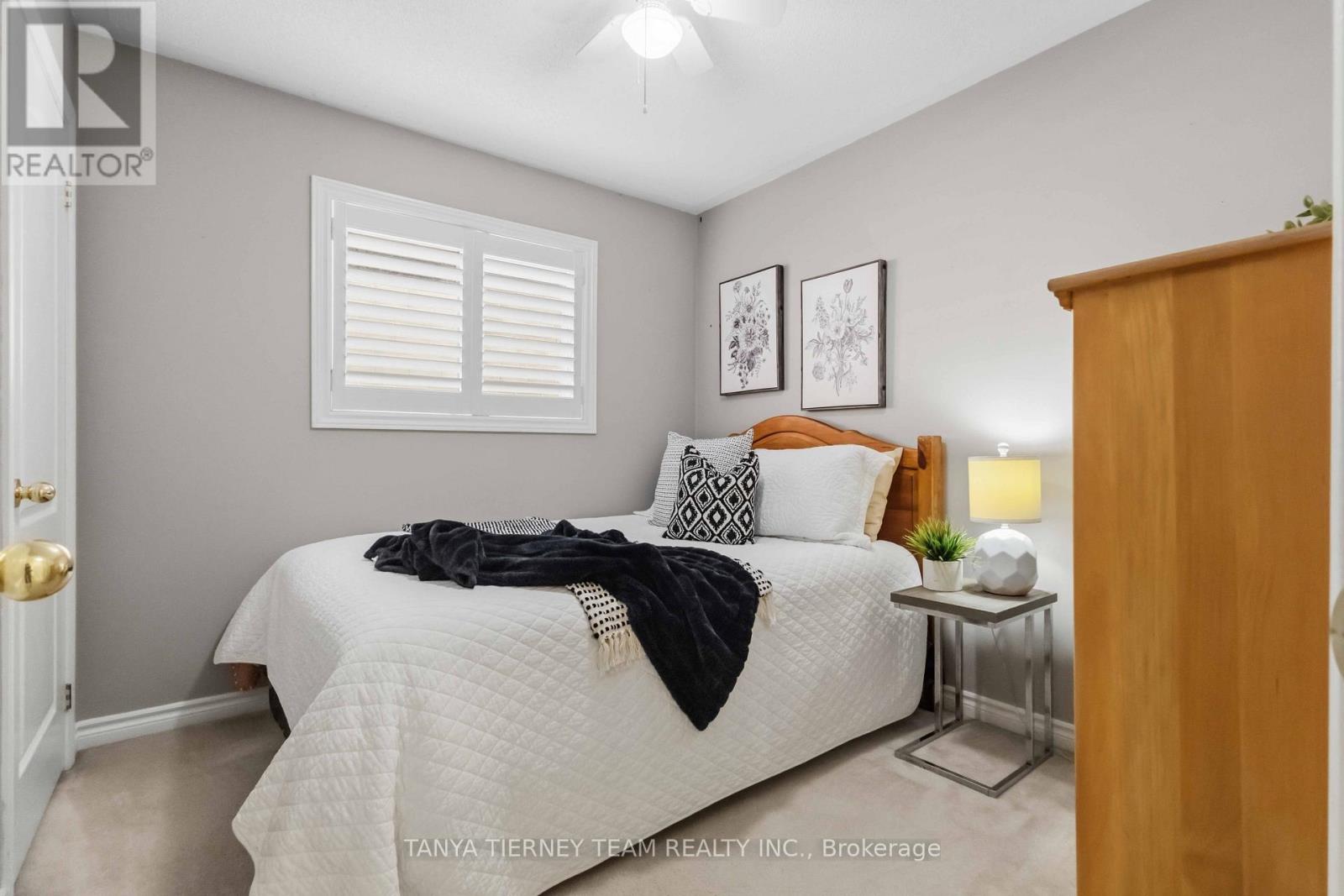 28 Castle Green Drive, Whitby, Ontario  L1R 2P9 - Photo 33 - E14121542