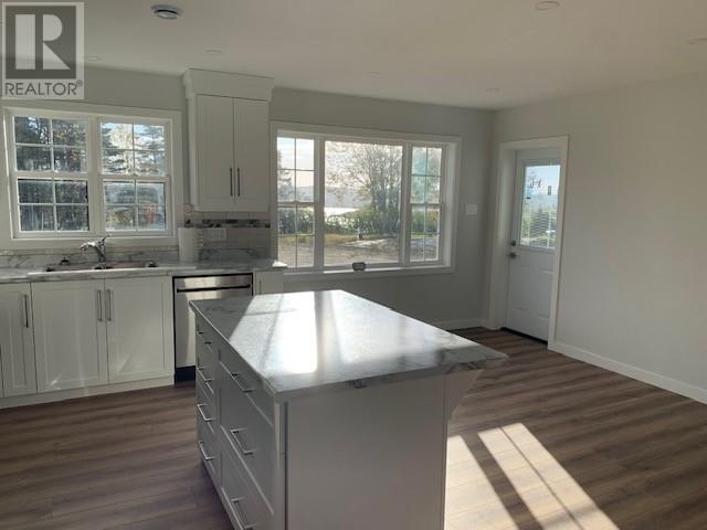 1714 Torbay Road, Torbay — photo 38