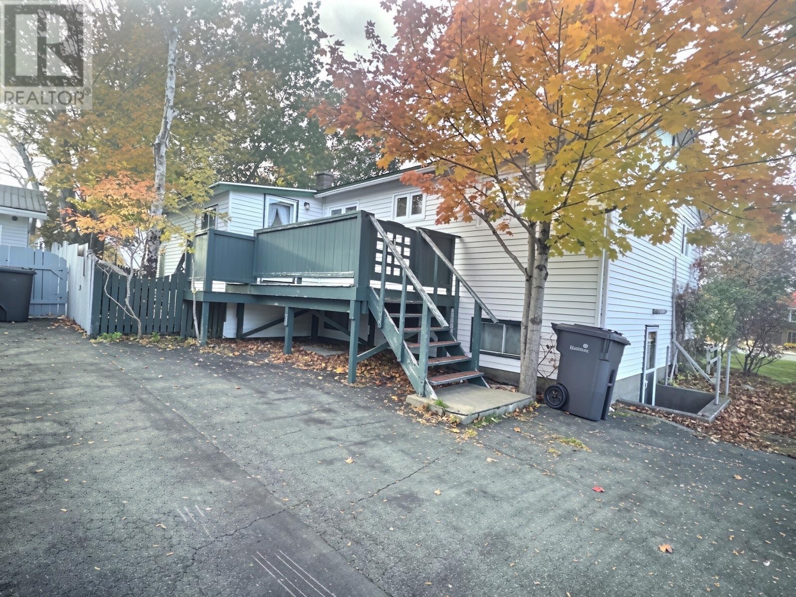 1 Bartlett Place, Mount Pearl — photo 5