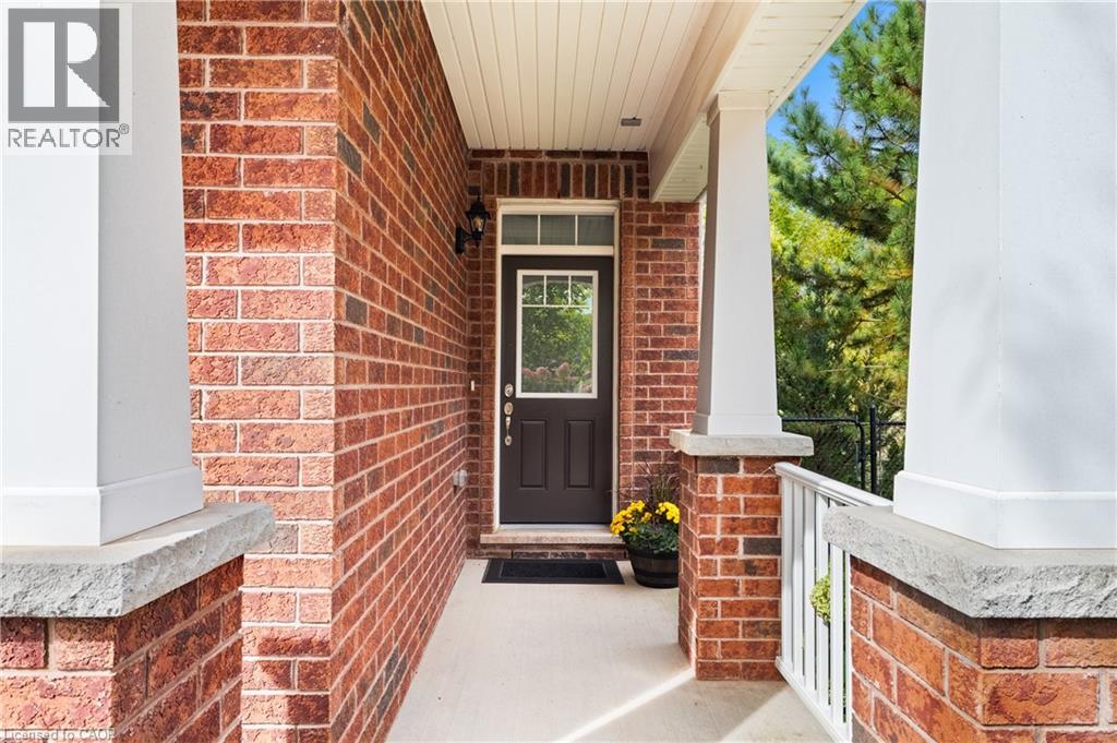 296 Falling Green Crescent, Kitchener, Ontario  N2R 0E9 - Photo 3 - 40870469