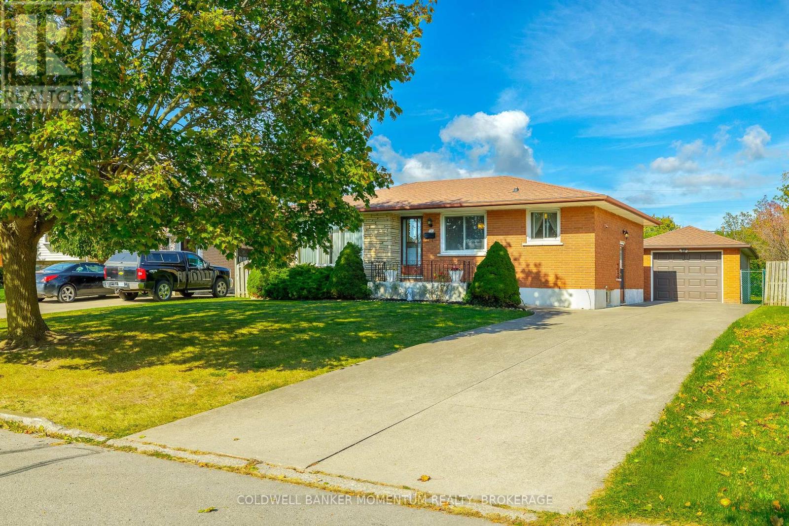 70 Rose Avenue, Thorold, Ontario  L2V 3C8 - Photo 2 - X14121452