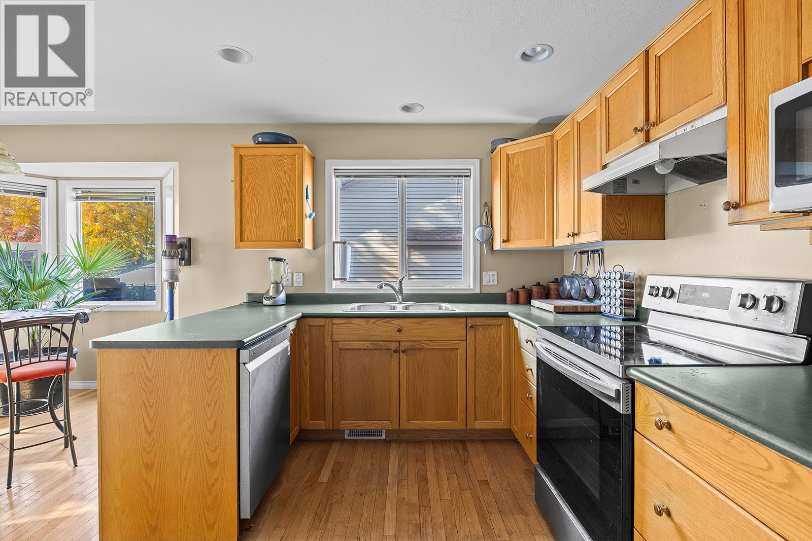 533 Harrop Avenue, Kelowna, British Columbia  V1X 6W6 - Photo 9 - 10403869