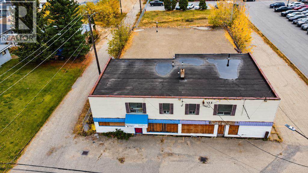 3192 Highway Drive, Trail, British Columbia  V1R 4L2 - Photo 5 - 10404294