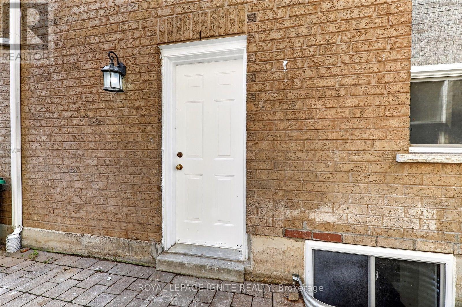 Lower - 162 Cadillac Crescent, Brampton, Ontario  L7A 3B7 - Photo 4 - W14121412