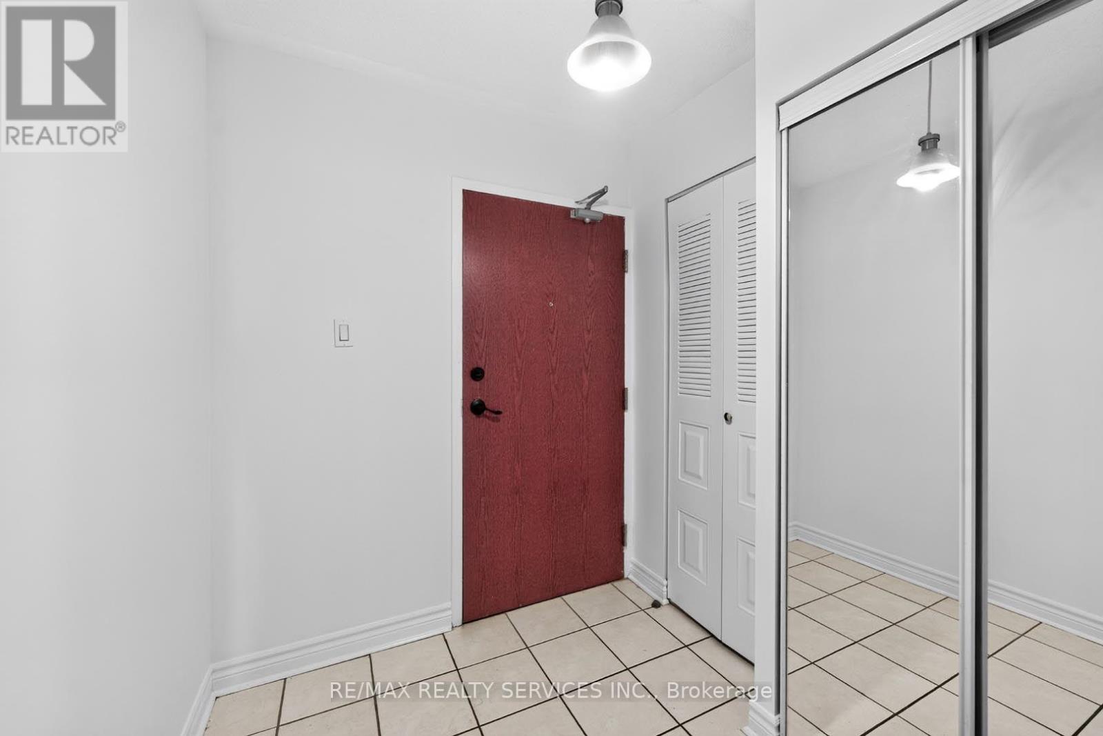 619 - 7405 Goreway Drive, Mississauga, Ontario  L4T 0A3 - Photo 4 - W14121438