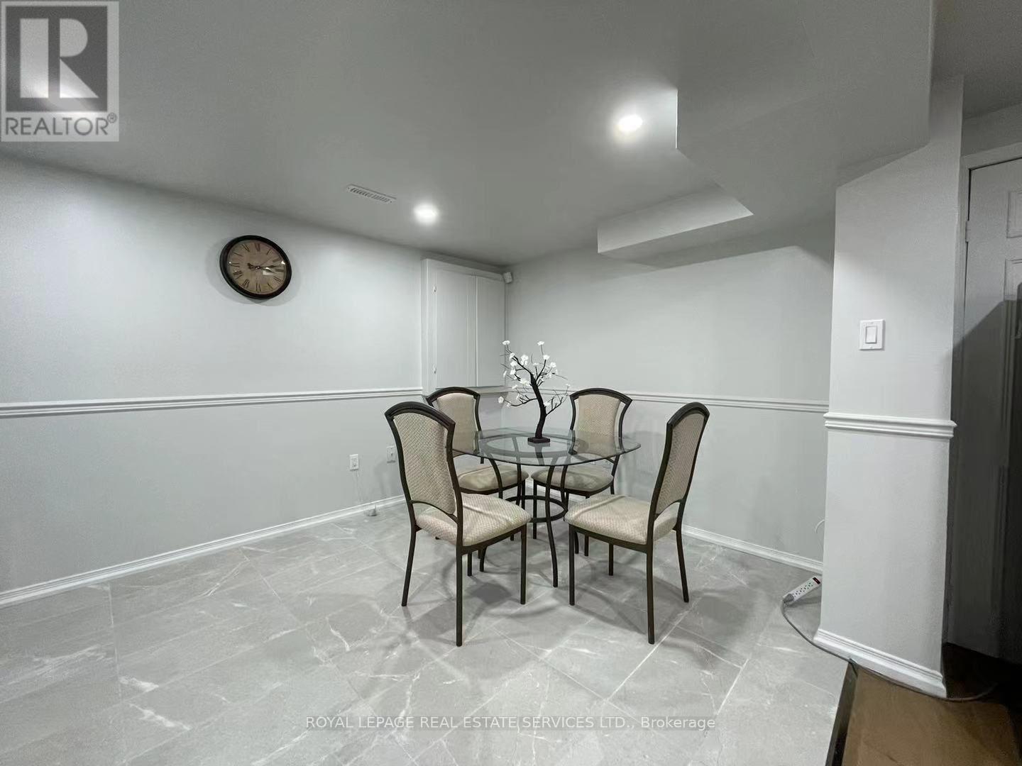 Lower - 299 Rockcliffe Gardens, Mississauga, Ontario  L5R 1S1 - Photo 5 - W14121446