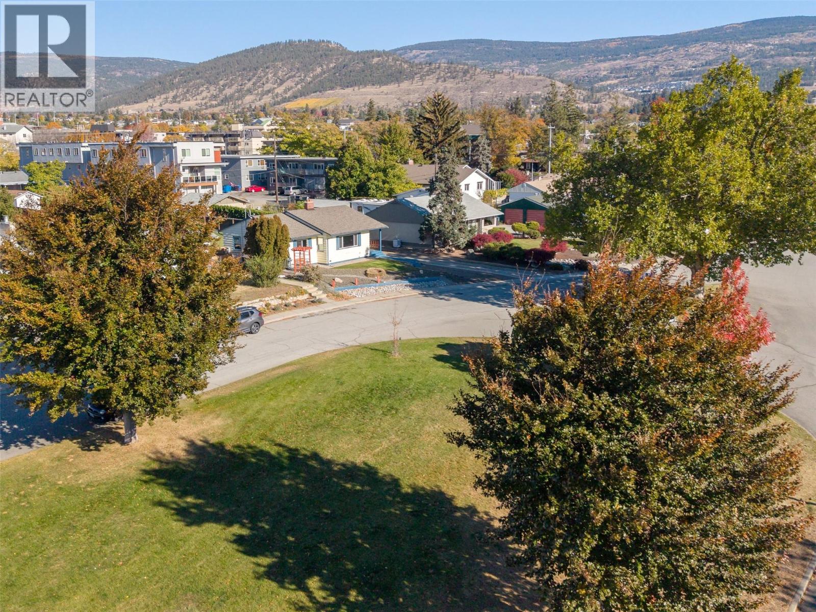 215 Windsor Avenue, Penticton, British Columbia  V2A 2K3 - Photo 56 - 10404618