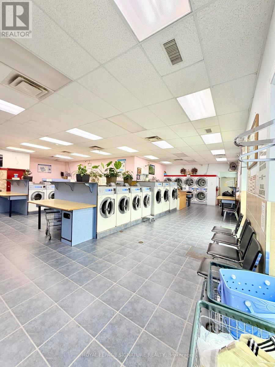 306 Kerr Street, Oakville, Ontario  L6K 3B5 - Photo 12 - W14121120