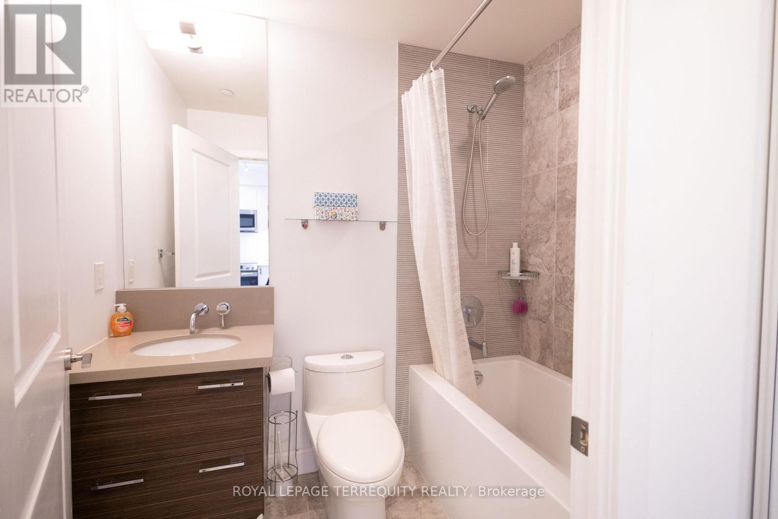 3006 - 33 Shore Breeze Drive, Toronto, Ontario  M8V 0G1 - Photo 8 - W14121146