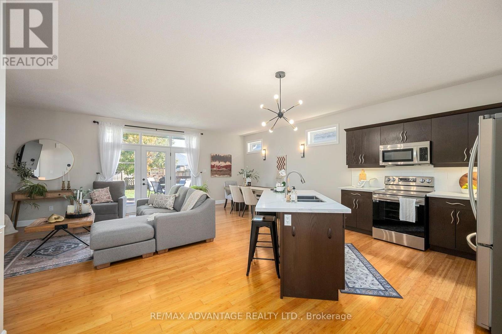 290 Walnut Street, Lucan Biddulph, Ontario  N0M 2J0 - Photo 9 - X14106752