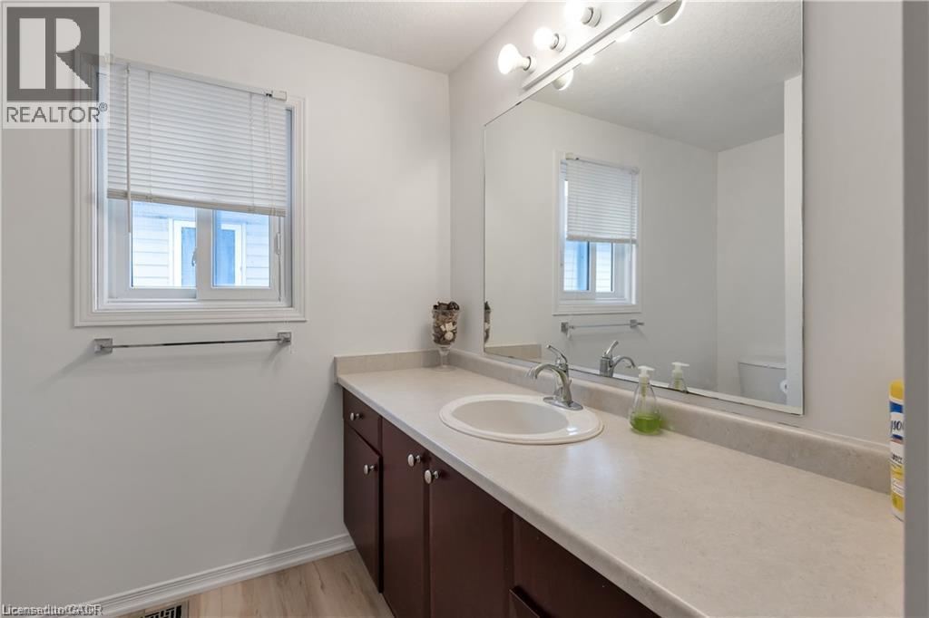 603 Mountain Maple Avenue, Waterloo, Ontario  N2V 2P4 - Photo 20 - 40874056