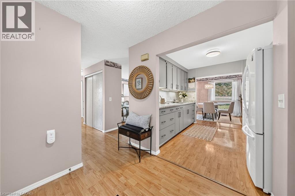 700 Erinbrook Drive Unit# 4, Kitchener, Ontario  N2E 2S7 - Photo 5 - 40873507