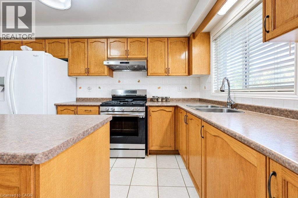 6484 Skipper Way, Mississauga, Ontario  L5W 1P6 - Photo 14 - 40869413