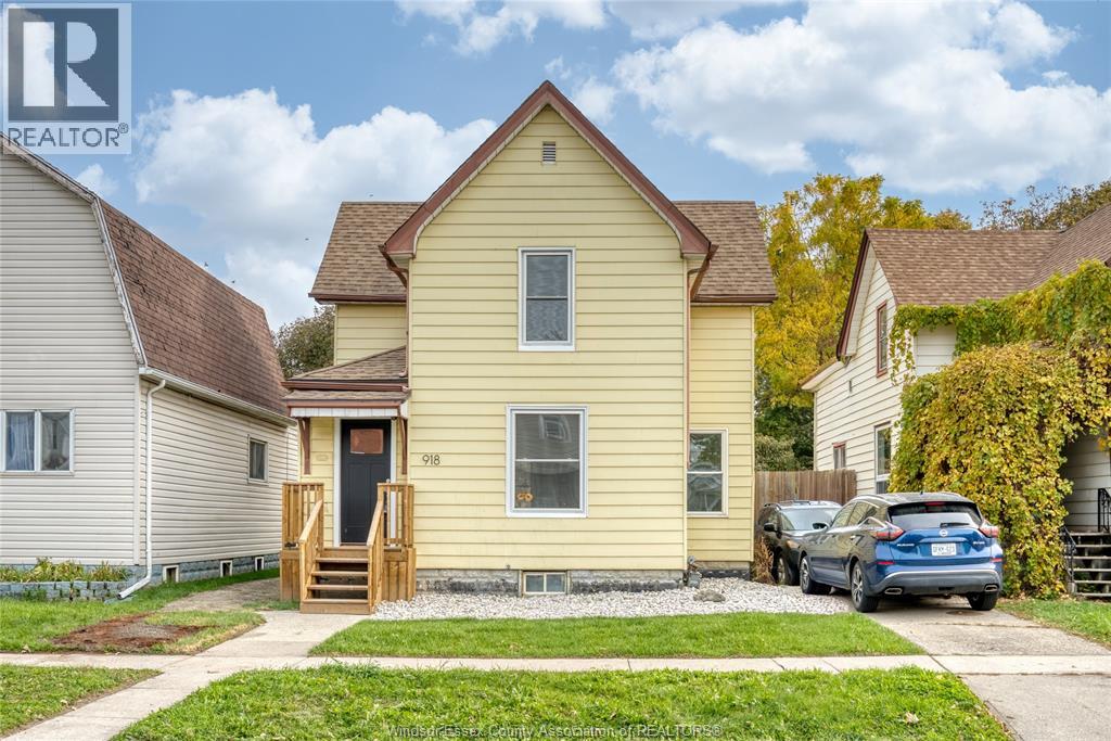 918 ALBERT, Windsor, Ontario