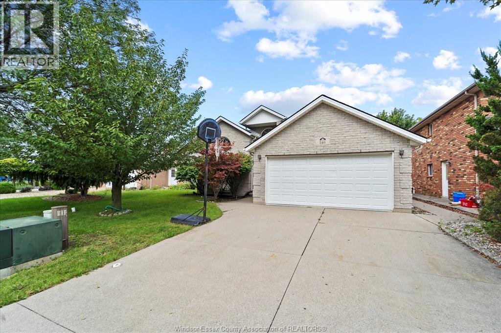 846 Marcuz Court, Windsor, Ontario  N9G 2T3 - Photo 2 - 26026427